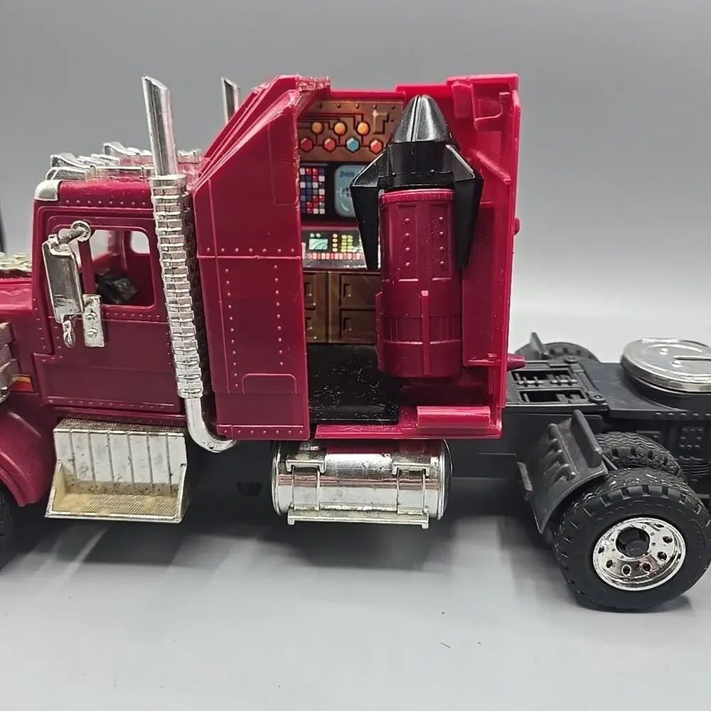 Vintage Kenner 1985 M.A.S.K. Rhino Matt Trakker / Bruce Sato Working - Picture 6 of 16